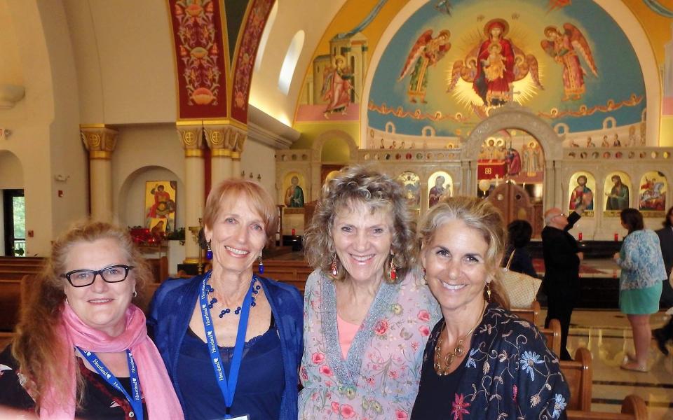 Kay Lindahl (second from left) with fellow members of SARAH, including SARAH founder Sande Hart (right).