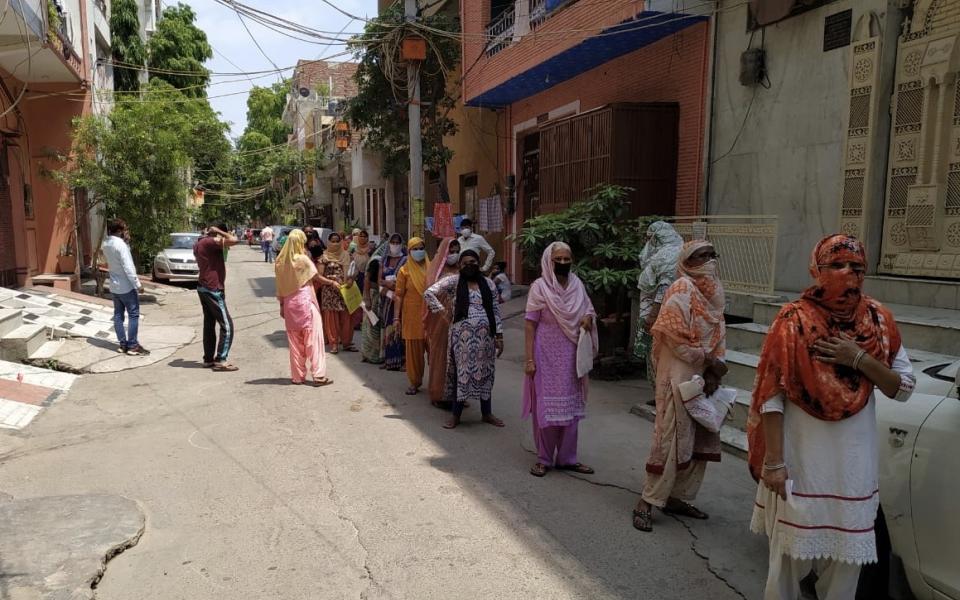 Photo: People queuing up